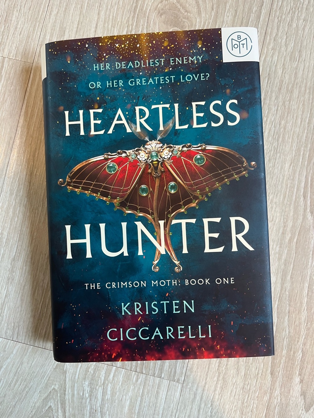 Heartless Hunter by Kristen Ciccarelli - Teal & Red Hardcover